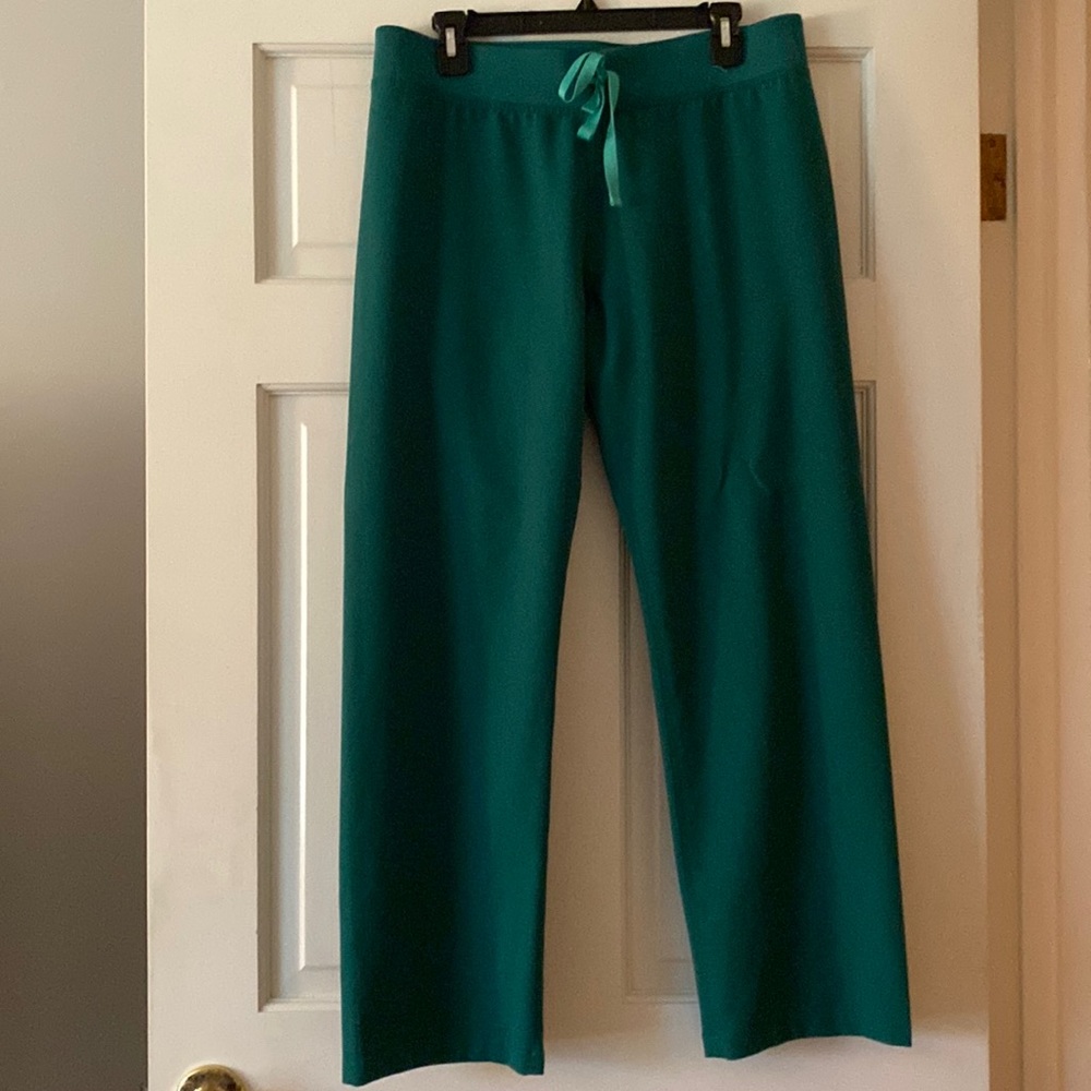 FIGS Hunter Green Livingston Medium Petite